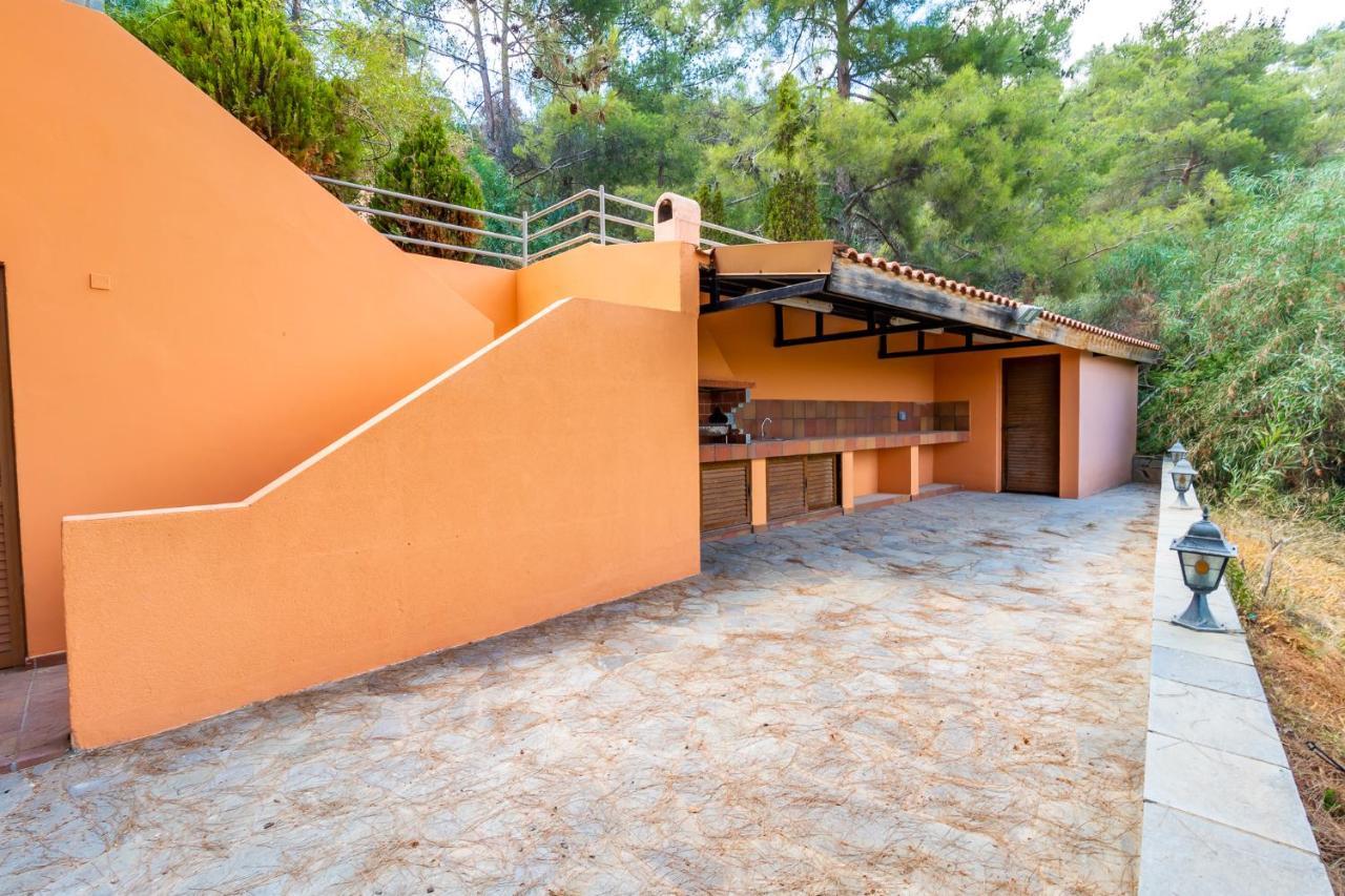 Villa Hillcrest Panorama By Ezoria Moniatis